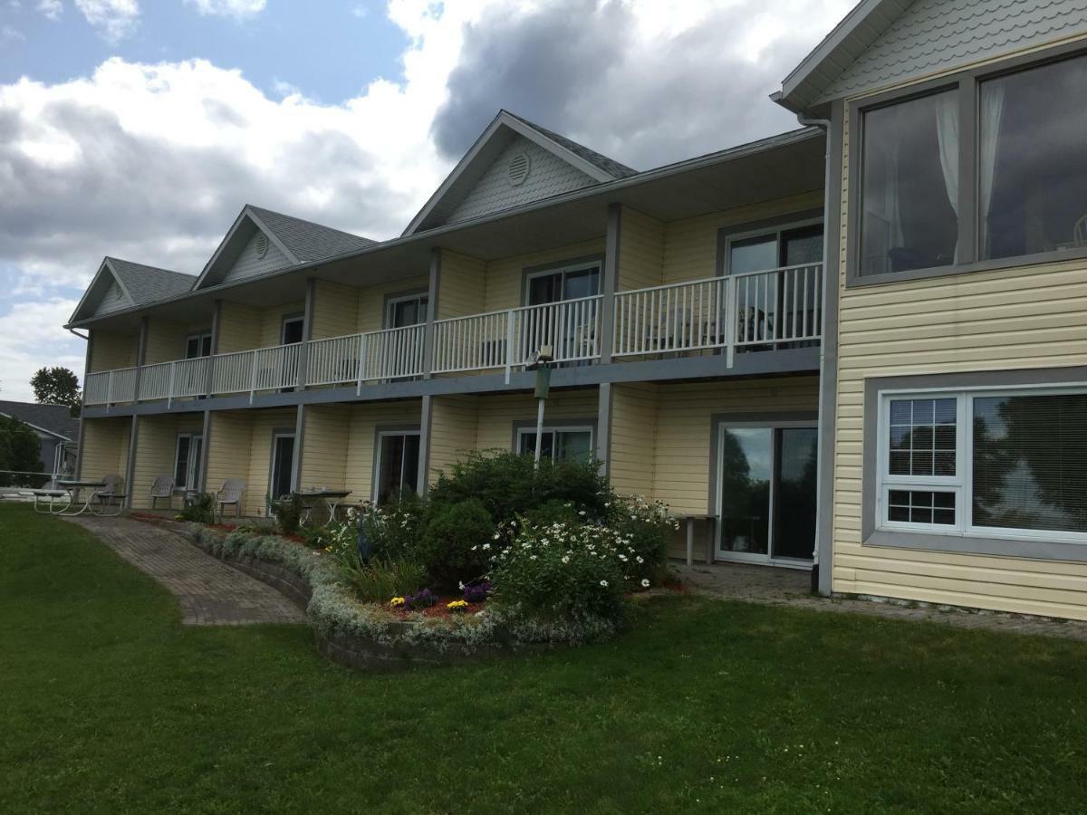 Hilton Beach Inn & Spa Thessalon Kültér fotó